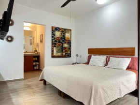 Homely and comfortable studio 3 blocks to 5th Av
